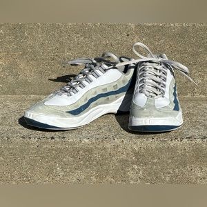 Dexter Bowling Shoes. Size 9.5 women’s. Used.